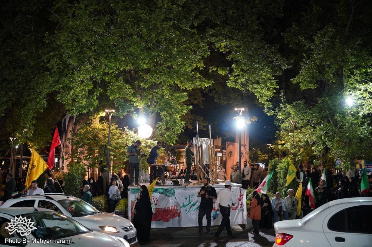 نقشی چنین میانه میدانم آرزوسترویداد هنری نقش میان میدان برگزار شد نقشی چنین میانه میدانم آرزوسترویداد هنری نقش میان میدان برگزار شد