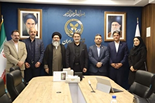 بازدید مدیرعامل شرکت ملی پست از خانه‌ای‌بی؛ پیشنهاد چاپ تمبر بیماران پروانه‌ای