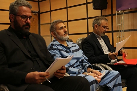 دادگاه رسیدگی به اتهامات صادق ساعدی‌نیا برگزار شد/ تشریح فعالیت‌های مجرمانه متهم در دعوت و حضور افراد در اغتشاشات و کودتای آمریکایی-صهیونی دی‌ماه
