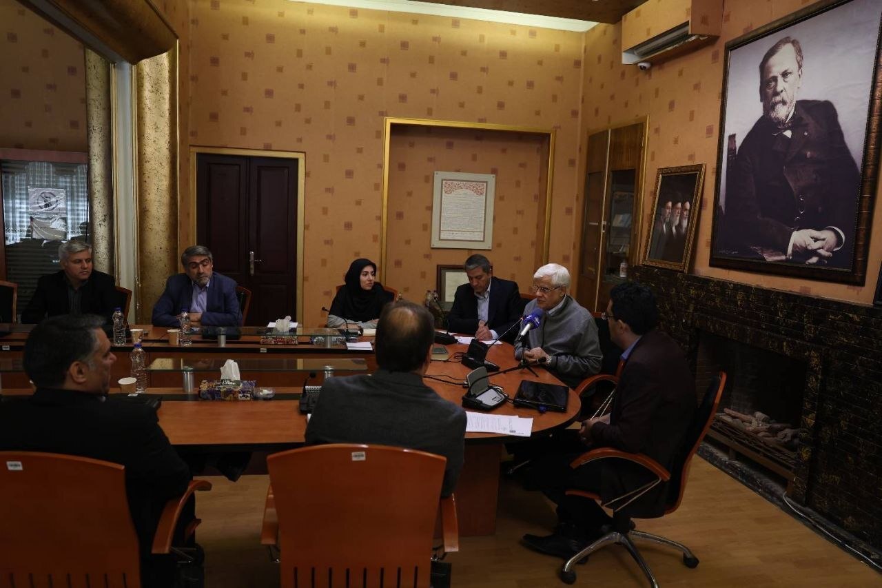 عارف: ایرانِ پساجنگ می‌تواند از کشور تحریم‌شده به کشور تحریم‌کننده تبدیل شود