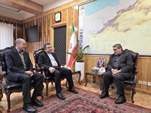 افتتاح سالن ورزشی و کلنگ‌زنی ساختمان جدید ثبت سمنان