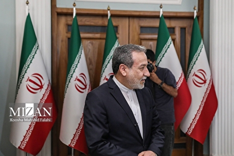 عراقچی: گفتگوها در جریان است، گمانه‌زنی را جدی نگیرید