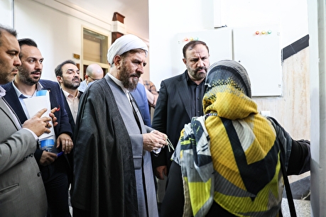 بازدید سرزده معاون قضایی قوه قضاییه از دادسرای مرکز و ناحیه ۲۸ تهران