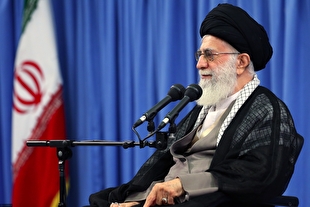رهبر شهید انقلاب: ان‌شاءالله که خداوند متعال به برکت این عید بزرگ، دل‌های شما را همواره با الطاف خود و سکینه و آرامش و لطف خود نورانی کند