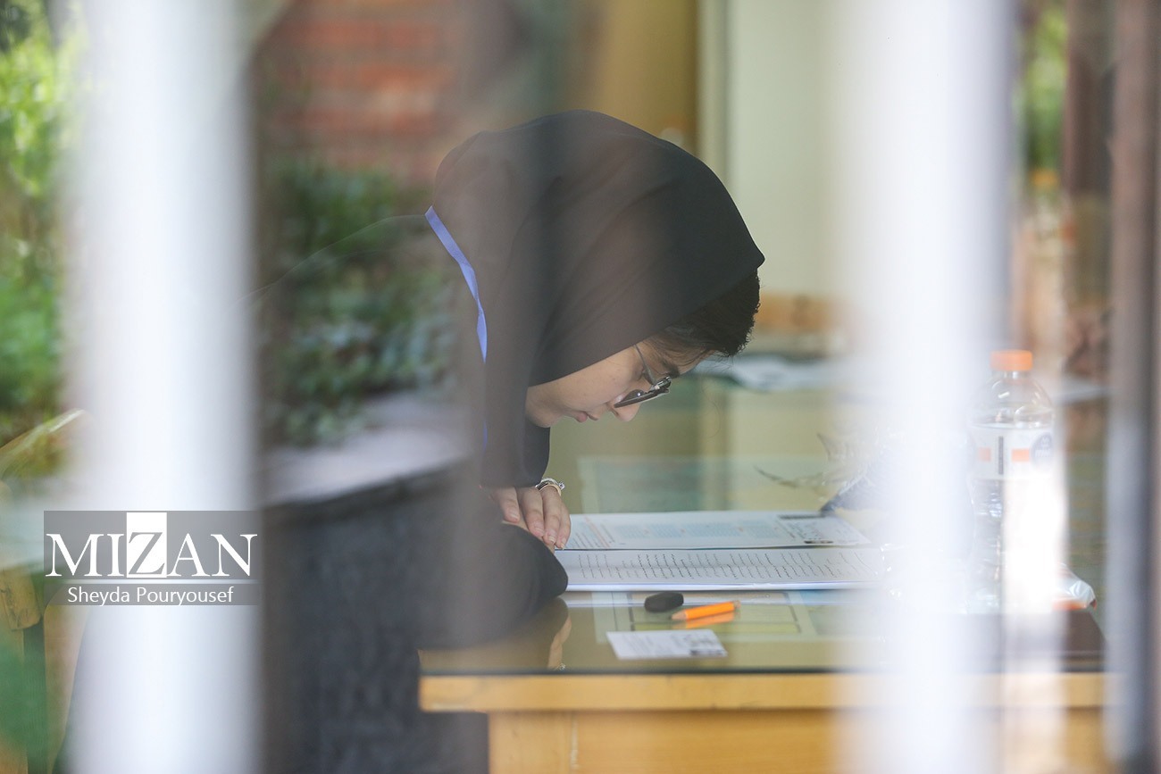 کنکور ۱۴۰۵ و مناقشه معدل؛ دانش‌آموزان از چه نگران‌اند؟کنکور ۱۴۰۵ و مناقشه معدل؛ دانش‌آموزان از چه نگران‌اند؟