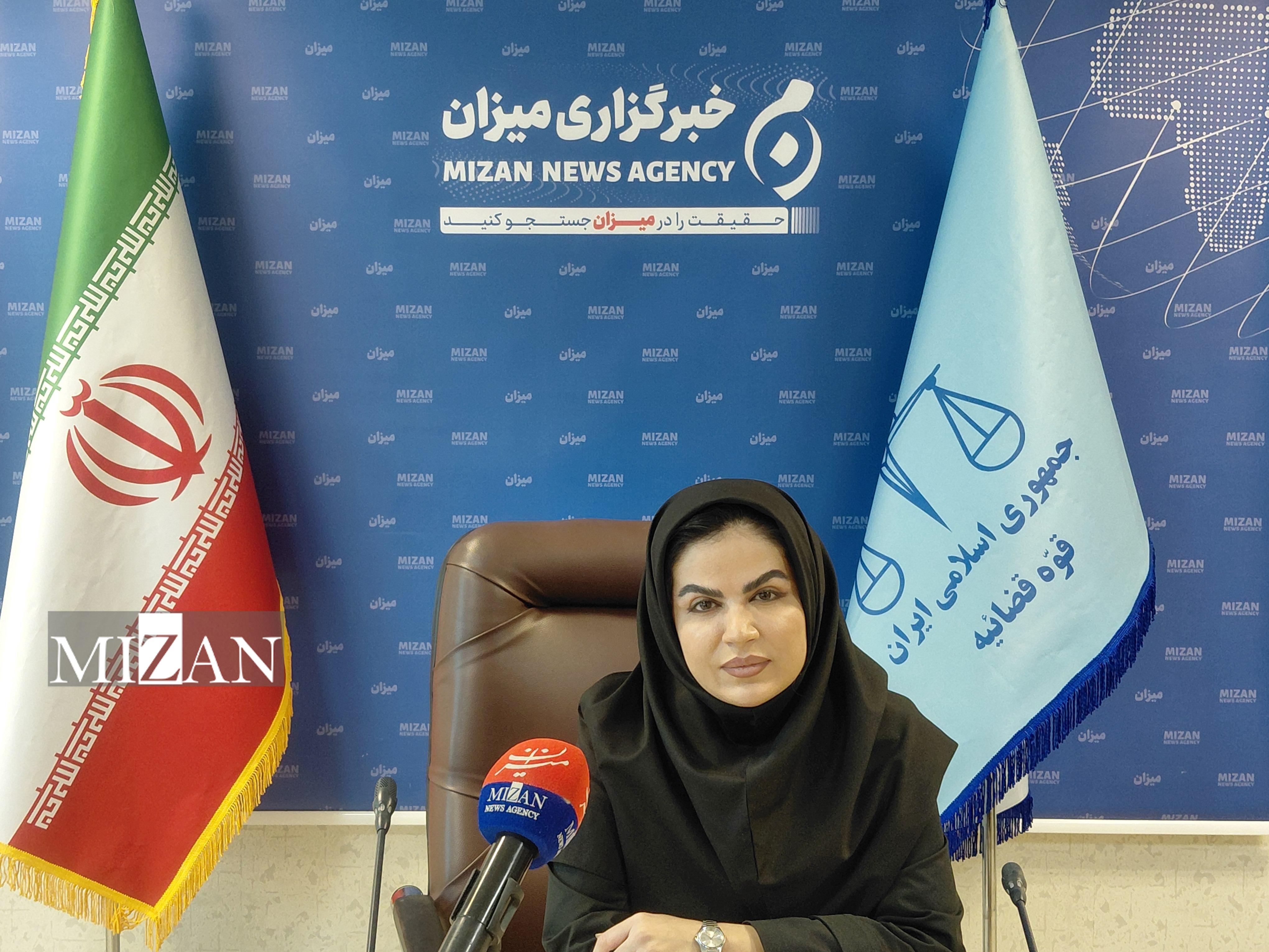 فرشته حسینی وکیل دادگستری اتونشر//// چهرههای جعلی، آسیبهای واقعی؛ نگاهی به پدیده جعل هویت در فضای مجازی/ استفاده از القاب جعلی مانند دکتر و مهندس در فضای مجازی جرم است
