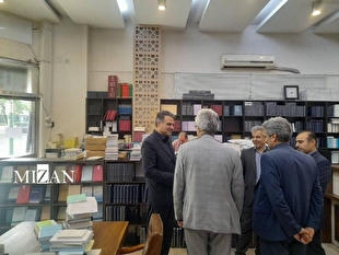 بازدید رئیس پژوهشگاه قوه قضاییه از مرکز مطبوعات و انتشارات در نمایشگاه مجازی کتاب