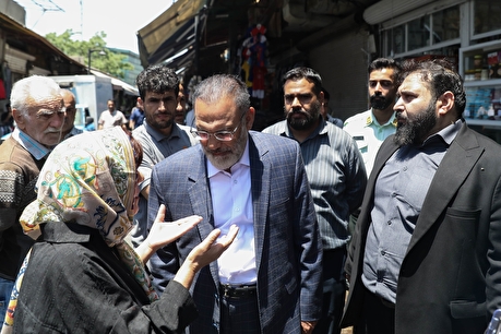 بازدید معاون دادستان تهران از روند عرضه و توزیع اقلام و کالاها در بازار تهران