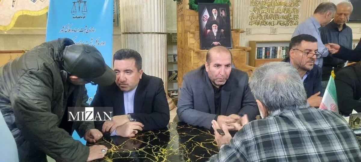 رونمایی از سند مالکیت مسجد قدس سعادت آباد پس از ۴۷ سال انتظار/ میز خدمت رئیس سازمان ثبت در سالروز فتح خرمشهر