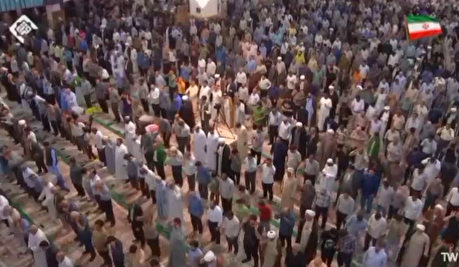 اقامۀ نماز عید قربان در حرم مطهر حضرت معصومه (س)