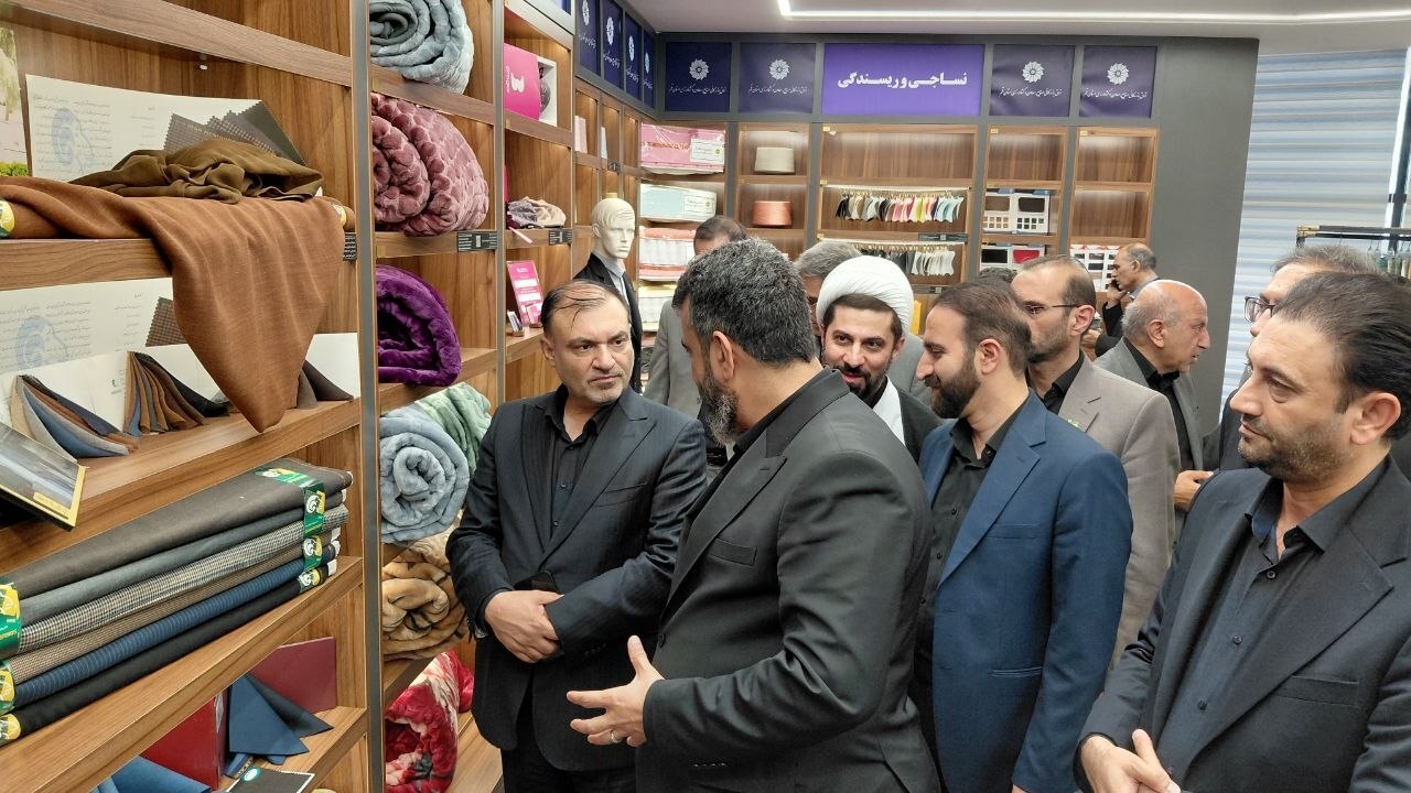 بازدید بیش از ۳۰ خبرنگار و عکاس از کارخانه بزرگ تولید لوازم خانگی/ حفظ اشتغال ۳۴۰۰ نفر با ورود سازمان بازرسی به رفع مشکلات تولید بازدید بیش از ۳۰ خبرنگار و عکاس از کارخانه بزرگ تولید لوازم خانگی/ حفظ اشتغال ۳۴۰۰ نفر با ورود سازمان بازرسی به رفع مشکلات تولید