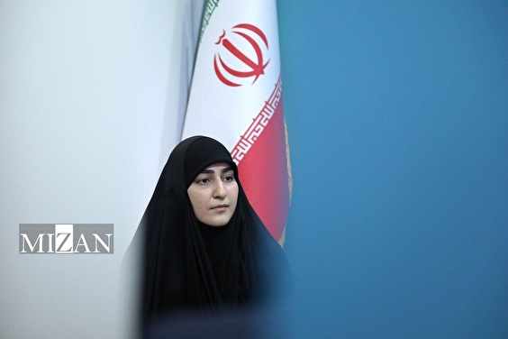 دلنوشته دختر شهید سلیمانی به مناسبت وداع با رهبر