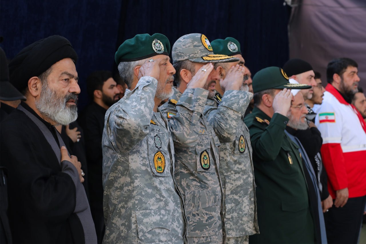 آخرین روز حضور رهبر شهید انقلاب در مصلای تهران/ حضور میلیونی مردم در نماز بر پیکر آقای شهید ایران آخرین روز حضور رهبر شهید انقلاب در مصلای تهران/ حضور میلیونی مردم در نماز بر پیکر آقای شهید ایران