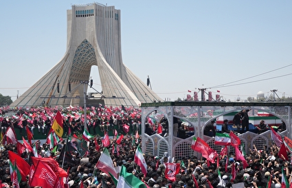 آیین تشییع پیکر رهبر شهید انقلاب در تهران برگزار شد