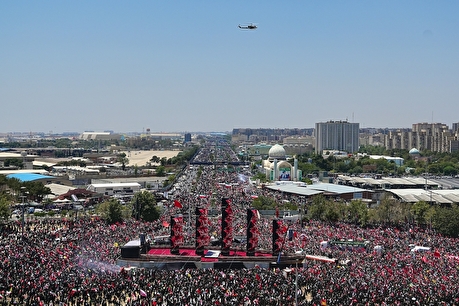 آیین تشییع پیکر رهبر شهید انقلاب در تهران برگزار شد