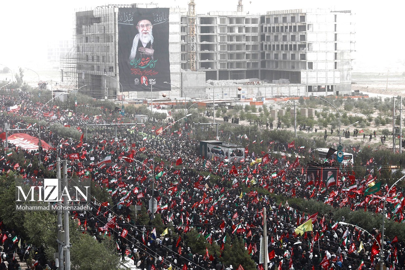 وداع در حریم کریمه؛ اقامه نماز بر پیکر مطهر رهبر شهید انقلاب در مسجد مقدس جمکران