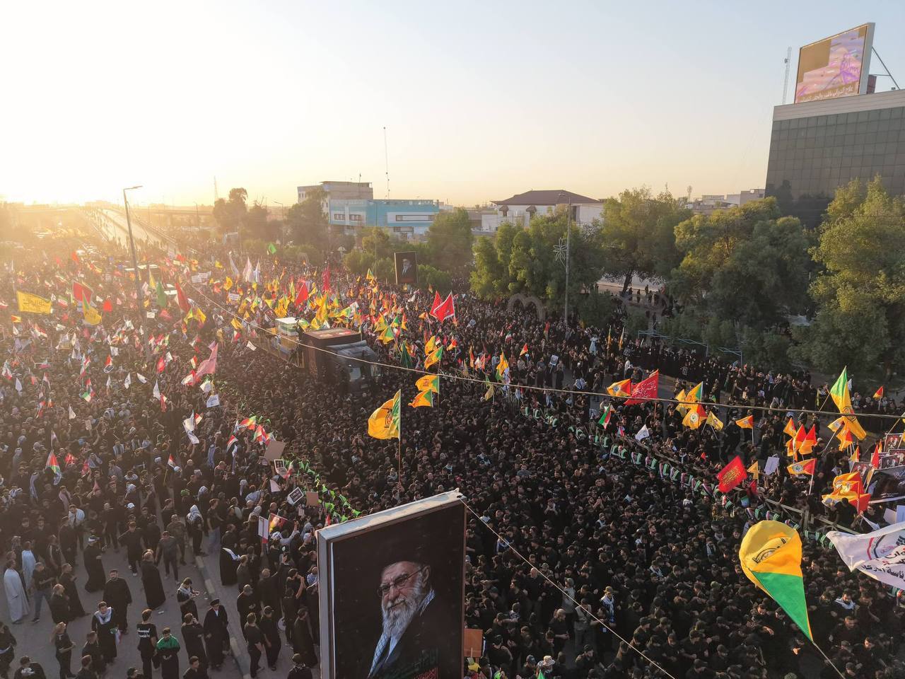 آغاز مراسم تشییع پیکر مطهر امام شهید در نجف