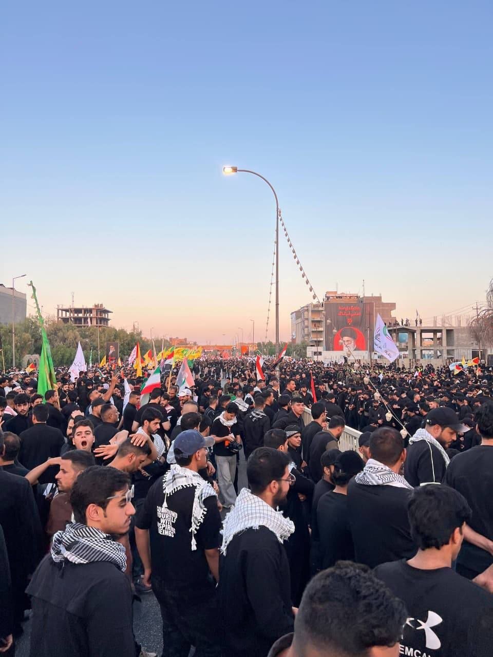 مراسم تشییع پیکر مطهر امام شهید در نجف مراسم تشییع پیکر مطهر امام شهید در نجف