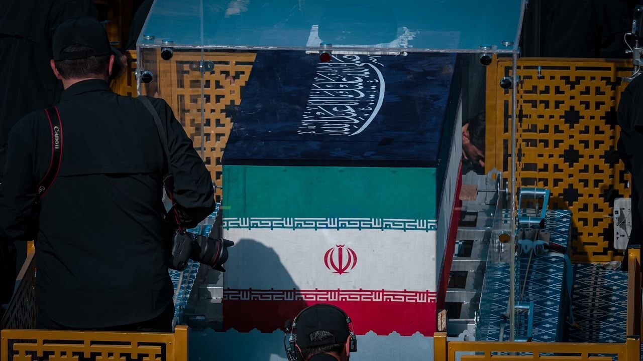 مراسم تشییع پیکر مطهر امام شهید در نجف