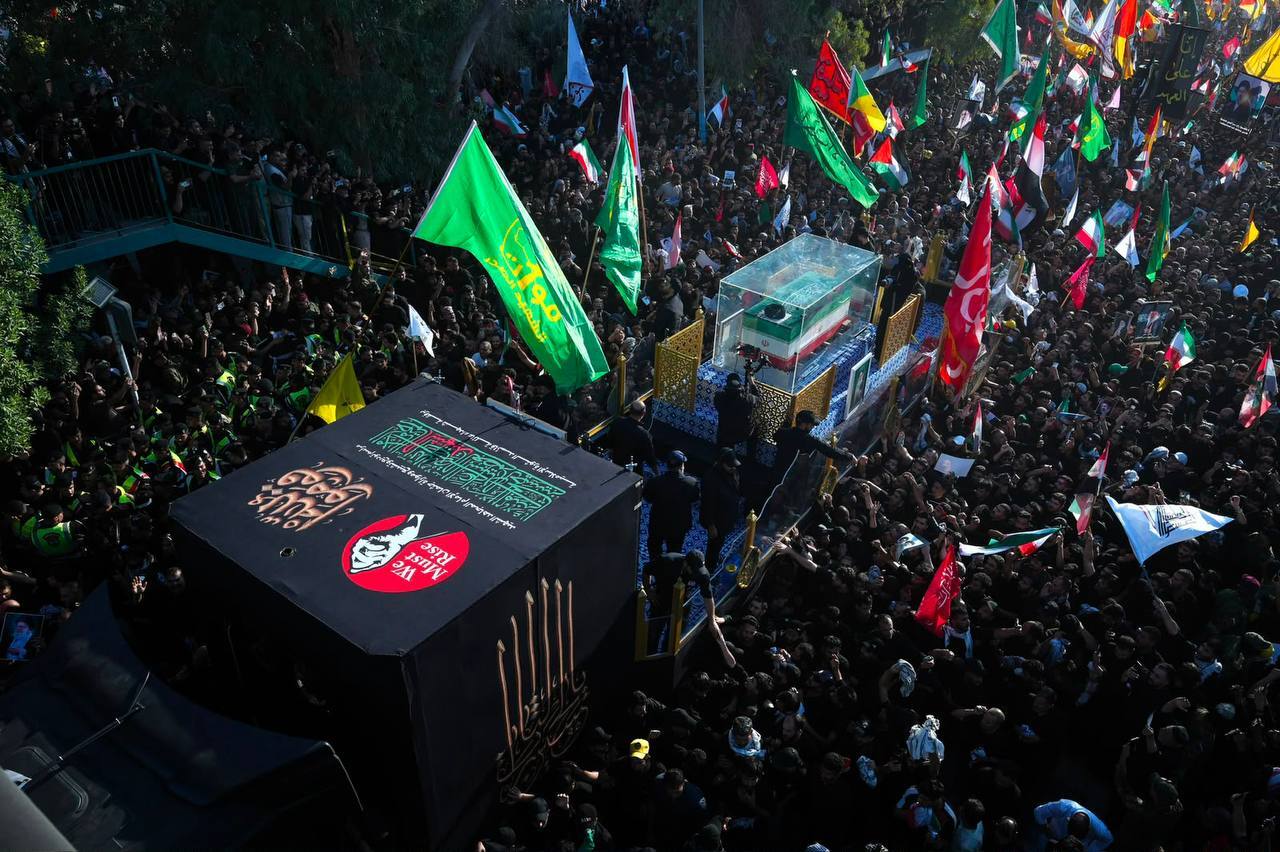 مراسم تشییع پیکر مطهر امام شهید در نجف