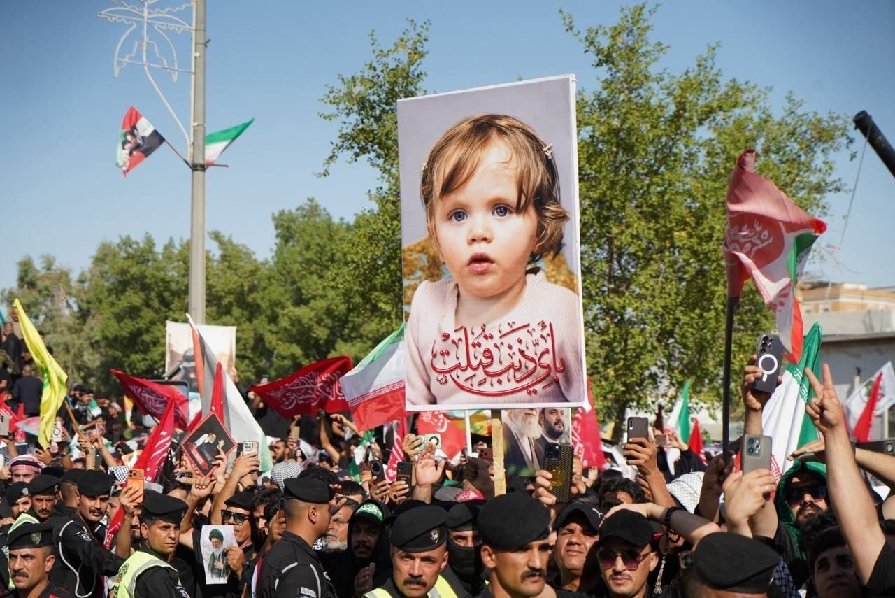 مراسم تشییع پیکر مطهر امام شهید در نجف