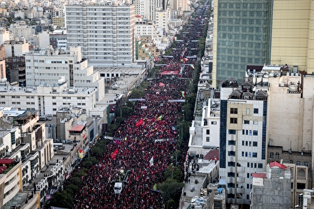 آیین تشییع رهبر شهید انقلاب در مشهد مقدس