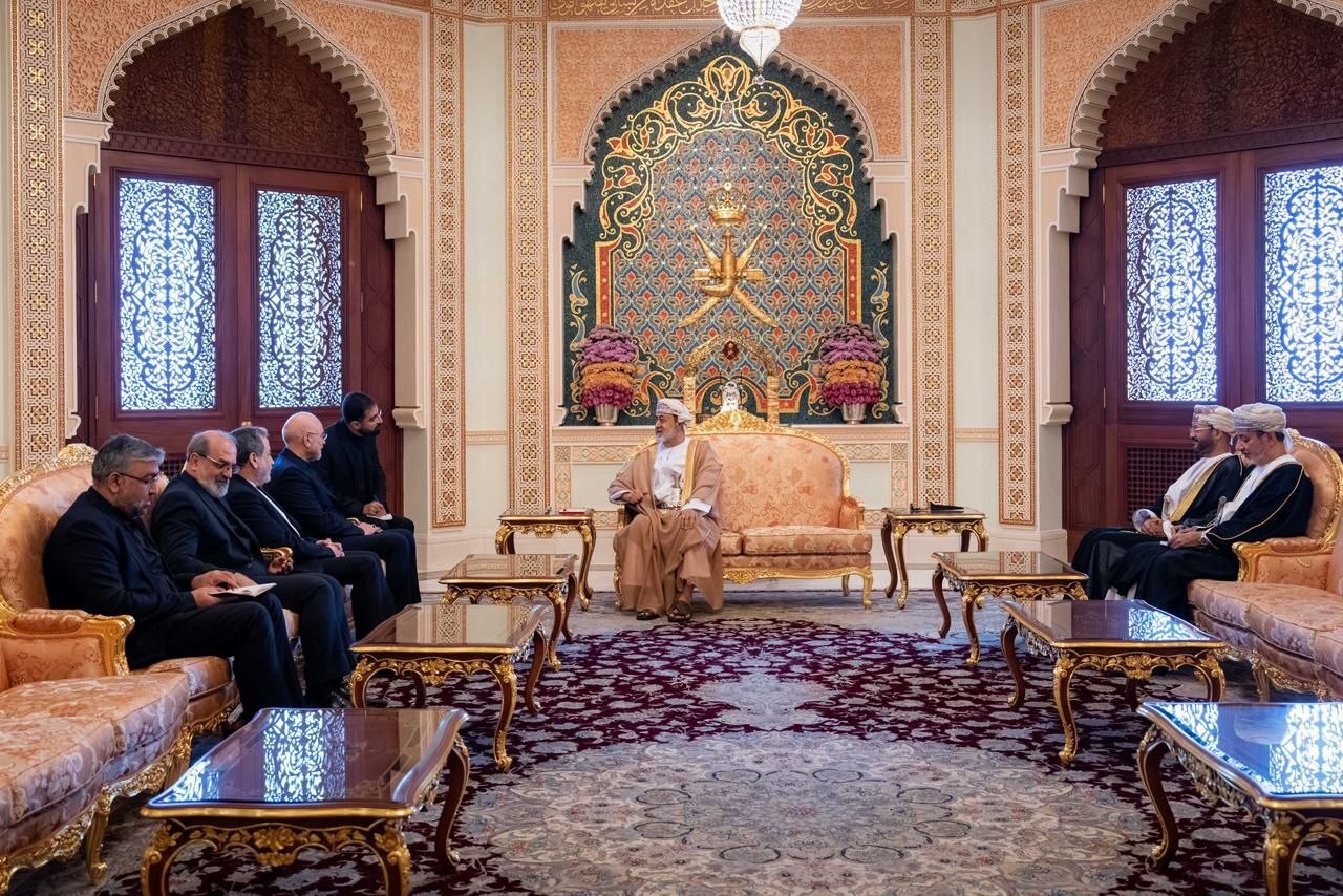 مذاکرات ایران و آمریکا/ قالیباف و عراقچی با سلطان عمان دیدار کردند مذاکرات ایران و آمریکا/ قالیباف و عراقچی با سلطان عمان دیدار کردند
