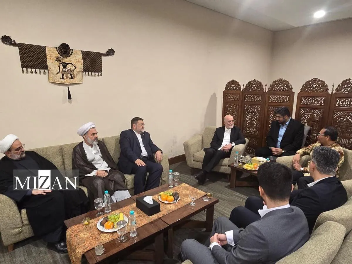 سفر معاون امور بینالملل قوه قضاییه و دبیر ستاد حقوق بشر به اندونزی/ تاکید تهران و جاکارتا بر گسترش همکاریهای حقوقی و قضایی سفر معاون امور بینالملل قوه قضاییه و دبیر ستاد حقوق بشر به اندونزی/ تاکید تهران و جاکارتا بر گسترش همکاریهای حقوقی و قضایی