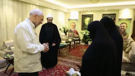 دیدار و گفت‌وگوی قالیباف با اعضای خانواده شهید دکتر علی لاریجانی