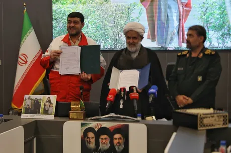 امضای تفاهم‌نامه میان هلال‌احمر و سازمان بسیج مستضعفین/ تشکیل شبکه یکپارچه امدادی با هم‌افزایی هلال‌احمر و بسیج