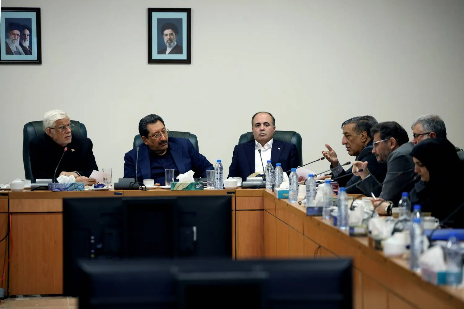 دستور معاون اول رئیس‌جمهور برای تشدید نظارت بر بازار و مقابله با گران‌فروشی
