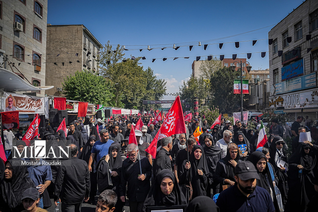 پیادهروی اربعین در مسیر دلدادگی و پیمان با امام شهید پیادهروی اربعین در مسیر دلدادگی و پیمان با امام شهید