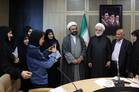 دیدار رئیس قوه قضاییه با جمعی از بانوان اندیشمند و کنشگر