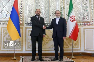 سفر وزیر خارجه ارمنستان به ایران/ عراقچی و میرزویان گفت‌وگو کردند