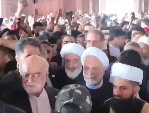 استقبال هزاران نمازگزار دهلی از رئیس قوه قضاییه ایران