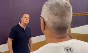 Protester interrupts Netanyahu hearing: 