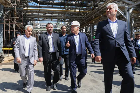 بازدید دادستان تهران از شرکت نفت پارس