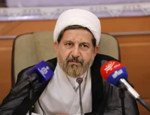 استفاده از ظرفیت داوران، میانجیگران، نخبگان و معتمدان محلی در زمینه حل اختلافات مورد حمایت دستگاه قضایی است