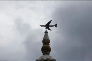 India closes airspace to Pakistani aircraft
