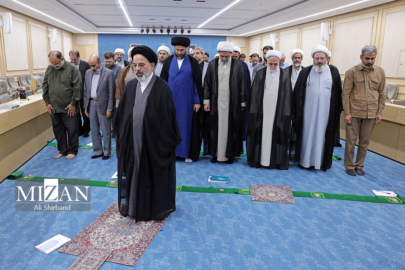 رئیس قوه قضاییه:طرفدار پروپاقرص برگزاری دادگاههای علنی هستم/ همه باید خود را ملزم به تبعیت از قانون بدانیم رئیس قوه قضاییه:طرفدار پروپاقرص برگزاری دادگاههای علنی هستم/ همه باید خود را ملزم به تبعیت از قانون بدانیم