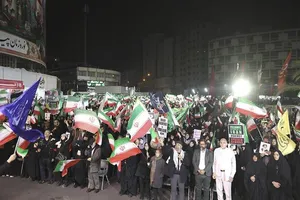 پرواز پهپادها در میدان ولیعصر(عج)؛ شبی متفاوت با روایتگری و حضور فعالان هوافضا