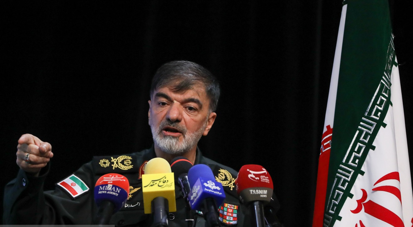 قالیباف: دفاع مقدس یک کارخانه دائمی تولید عزت و قدرت است/ مذاکره به معنای تسلیم نیست قالیباف: دفاع مقدس یک کارخانه دائمی تولید عزت و قدرت است/ مذاکره به معنای تسلیم نیست