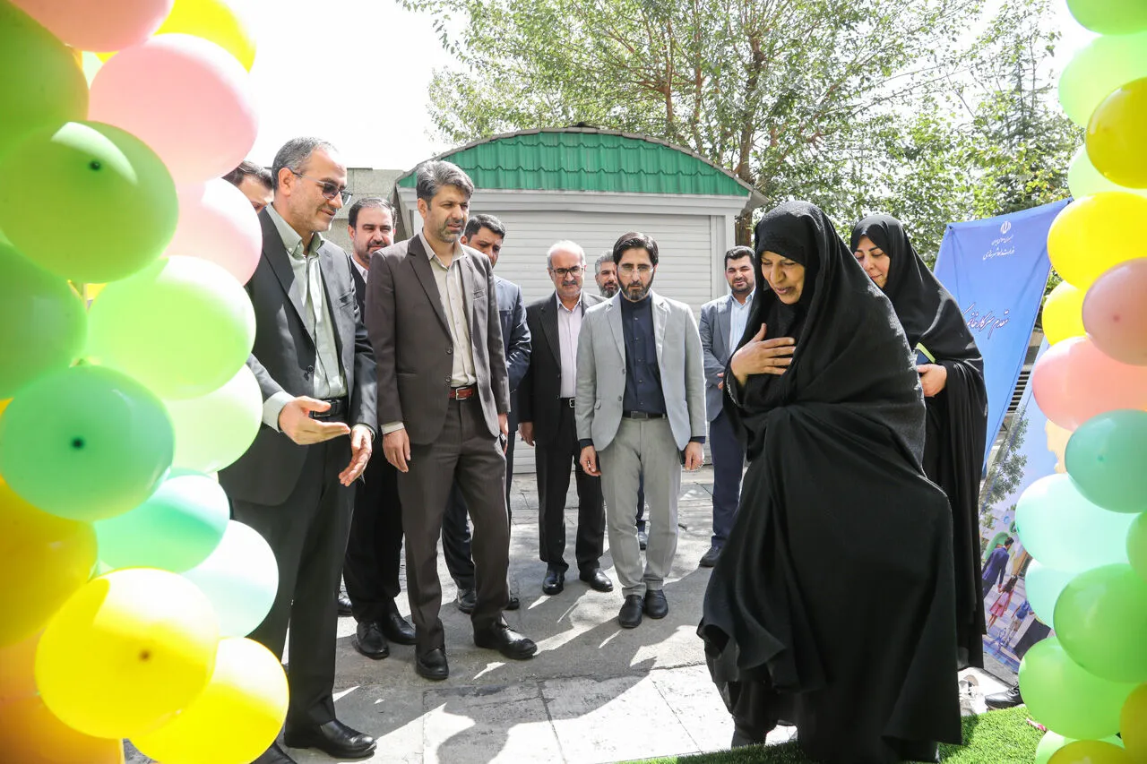 بازدید دبیر ستاد ملی جمعیت از مراکز نگهداری کودکان وزارتخانه‌های راه و شهرسازی و جهاد کشاورزی