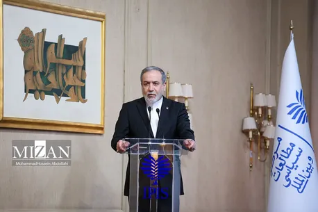 عراقچی: خاتمه جنگ باید در همه جبهه‌ها رخ دهد/ اداره تنگه هرمز مانند سابق نخواهد بود
