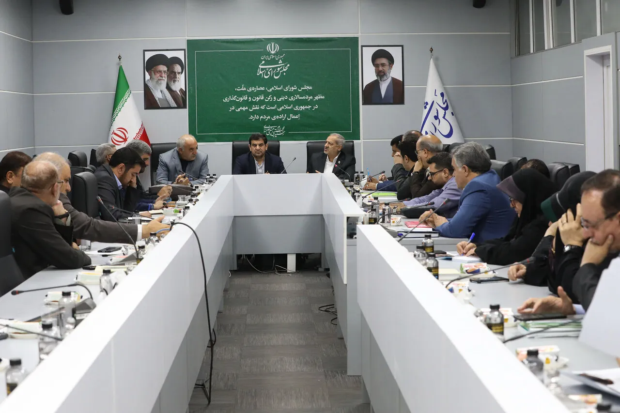 قرارداد معلمان حق‌التدریس آزاد از ۱۴۰۵ تبدیل وضعیت می‌شود