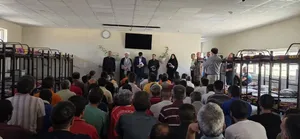 رئیس کل دادگستری استان زنجان از کمپ ماده ۱۶ شهید احمدی زنجان بازدید کرد