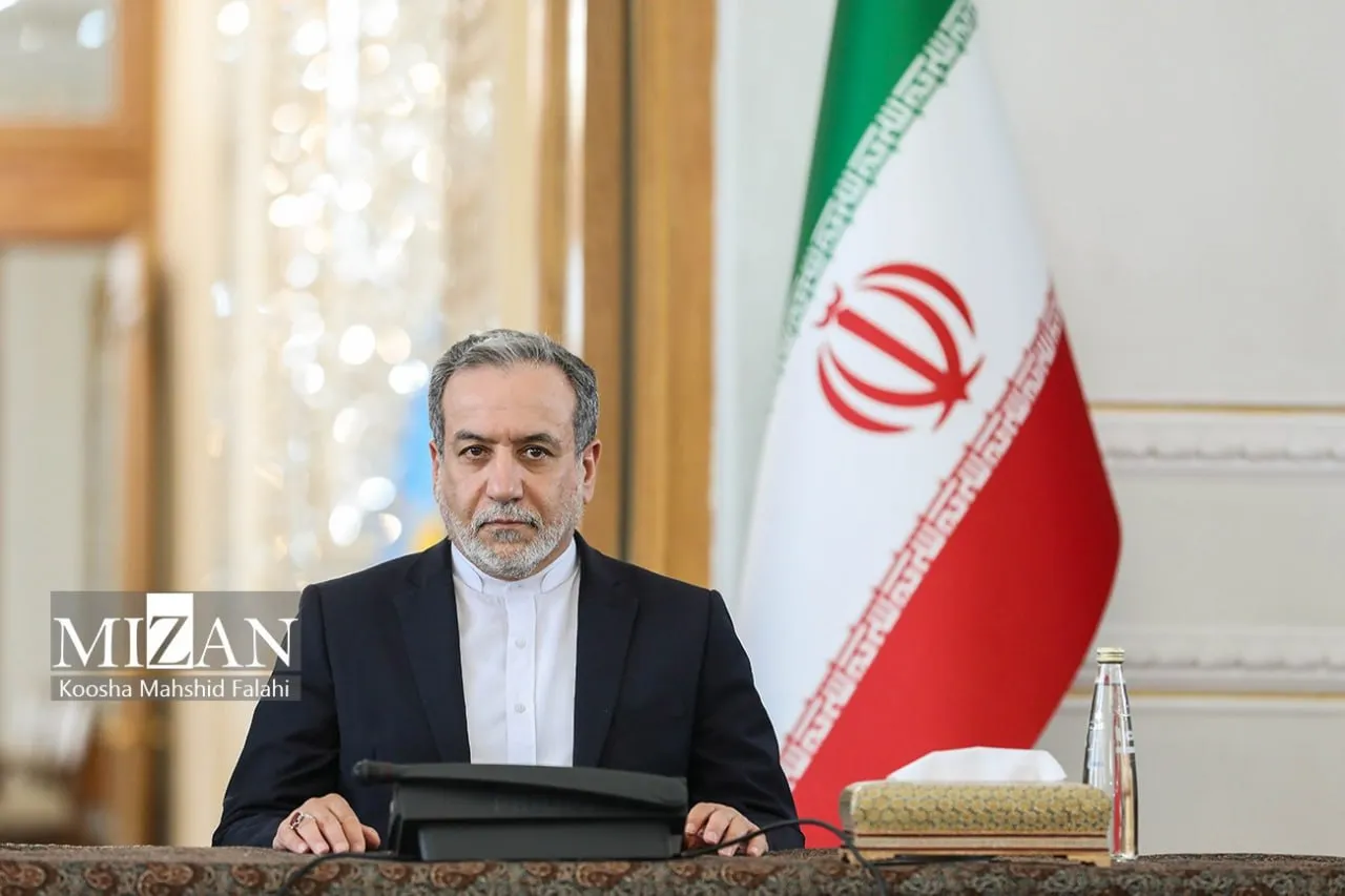 عراقچی: توافق با عمان به معنای بازگشایی تنگه هرمز نیست