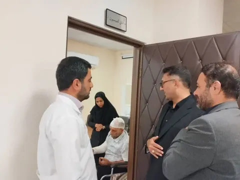 بازدید رئیس کل دادگستری هرمزگان و دادستان بندرعباس از پزشکی قانونی/ مجموع پیکر‌های شناسایی‌شده انفجار بندر شهید رجایی به ۳۶ نفر رسید