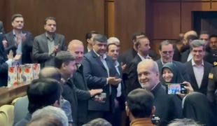 رئیس جمهور با حضور در جمع محیطبانان در همایش روز ملی محیطبان پاسداران میراث طبیعی کشور را غافلگیر کرد