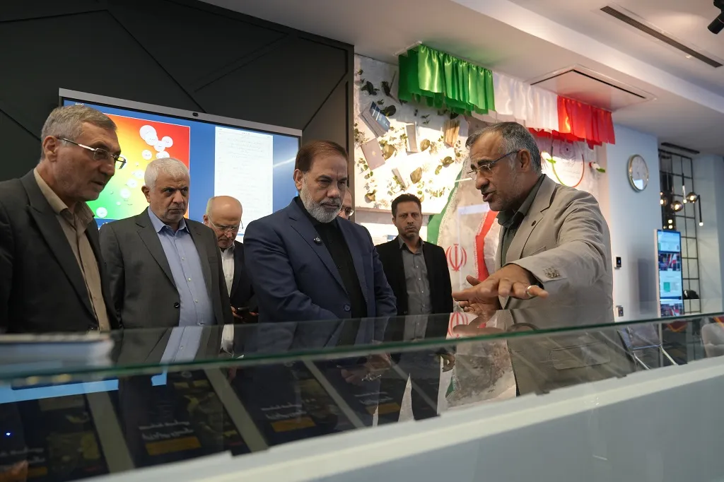 بازدید رئیس سازمان بازرسی کل کشور از مرکز اطلاعات مالی/ جهانگیر: شناسایی اشخاص دارای تراکنش‌های مالی بالا و فاقد پرونده مالیاتی پیگیری می‌شود